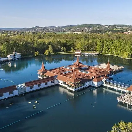 Weber Ferienhaus *